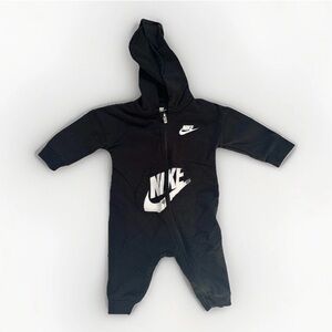 Nike Baby Black One Piece Jumpsuit With Hood | Size: 6M
